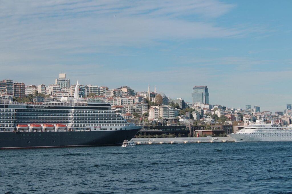 Cruceros atracados en el Puerto de Vigo Estación Marítima Galicia 2026