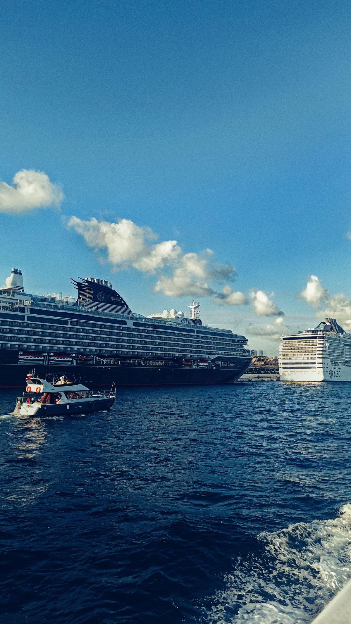 Crucero de lujo navegando en el Atlántico desde Las Palmas de Gran Canaria Islas Canarias 2026